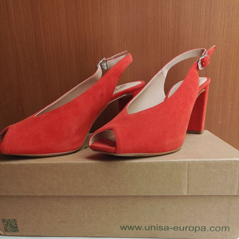 Sepatu high heels  unisa new