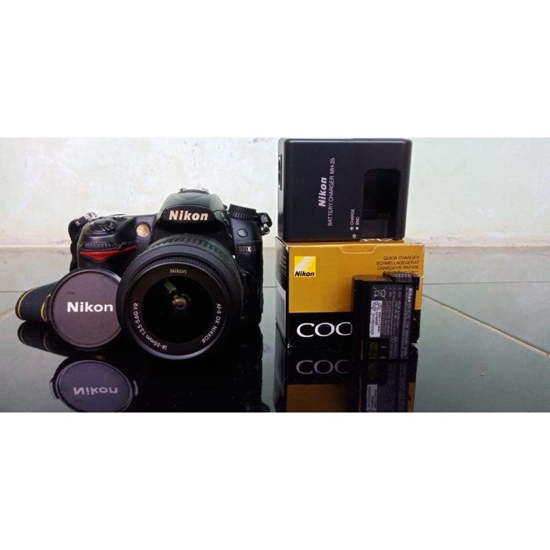 Nikon d7000 plus Lensa 50mm