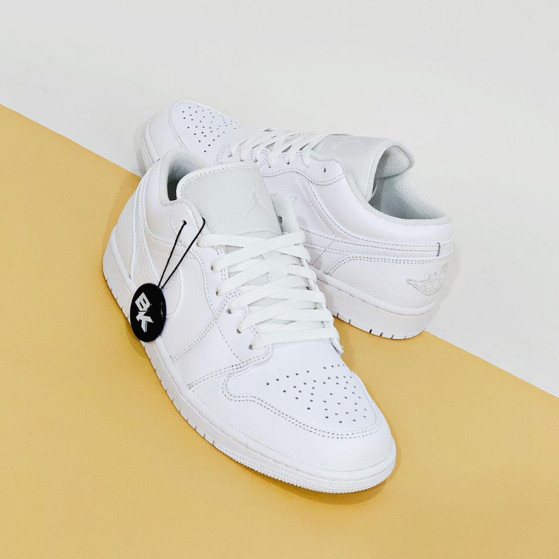 AIR JORDAN 1 LOW TRIPLE WHITE MEN