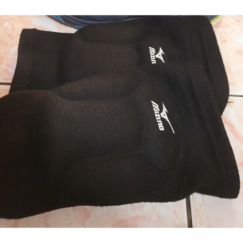 deker lutut busa mizuno