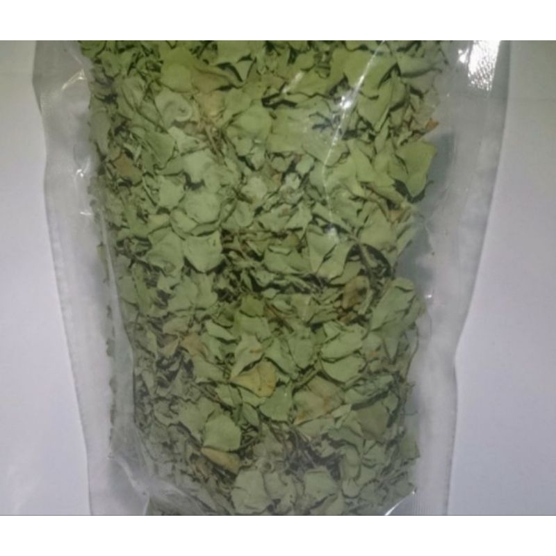 Daun semanggi sawah kering natural