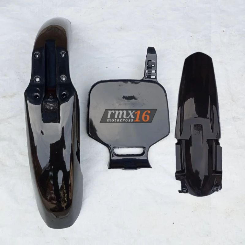 Paket spakbor depan yz 85 old dan papan nomor yz 85 plus spakbor belakang yz 85 lama