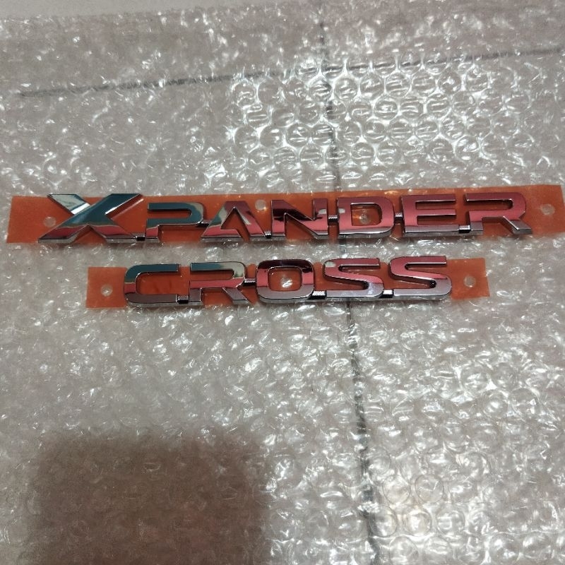 emblem tulisan XPANDER CROSS original chrome