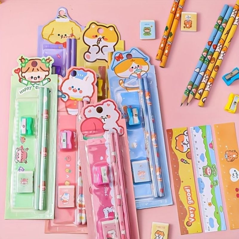 

Set alat tulis sekolah mini dengan isi pensil penggaris penghapus dan rautan