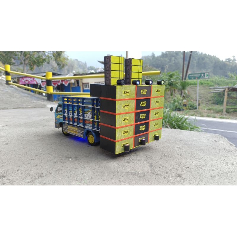 Miniatur truk sound Bebas reques Warna dan nama