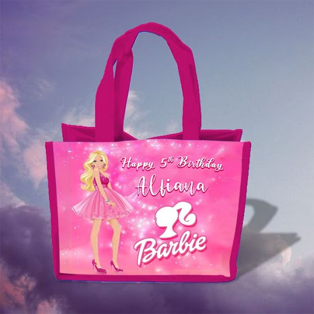 

Tas Goodie bag Custom Nama Tema Barbie Acara Ulang Tahun Souvenir