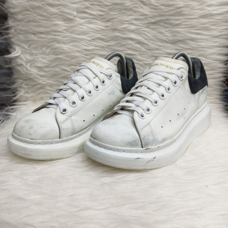 Sepatu Sneakers Alexander McQueen White Black Size 40 / Sepatu Sneakers Kulit Pria / Sepatu Sneakers