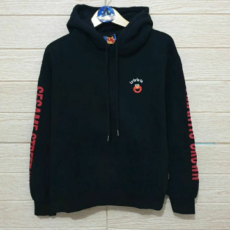 hoodie romantic crown x sesame street