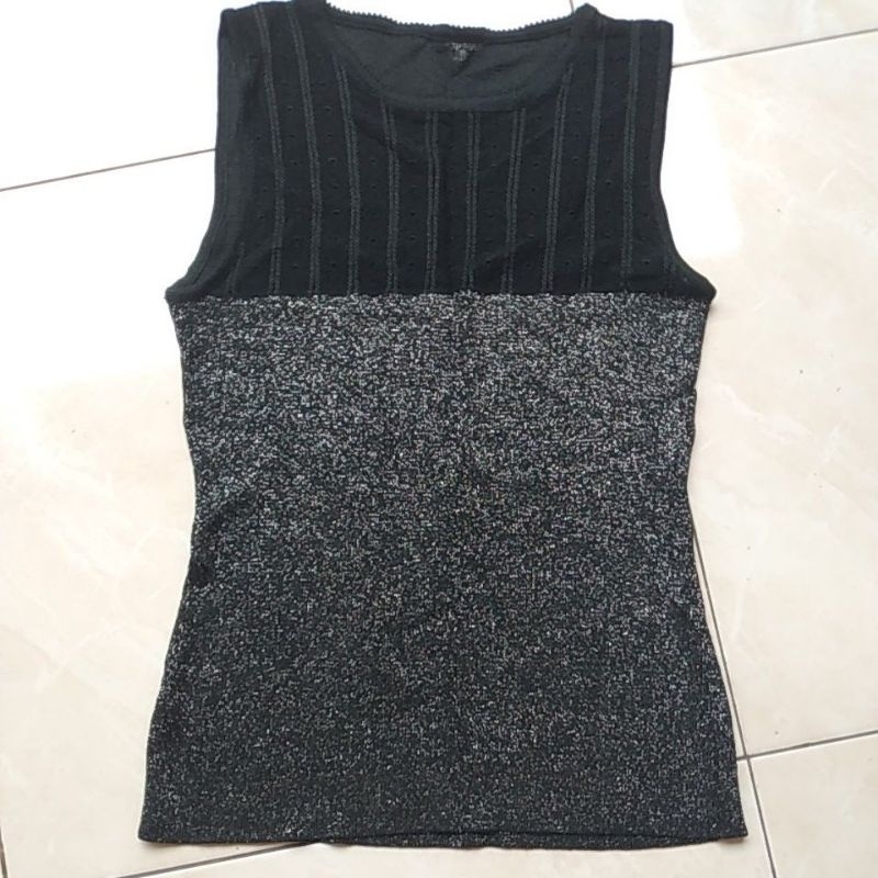 Dalaman kaos wanita remaja dewasa preloved