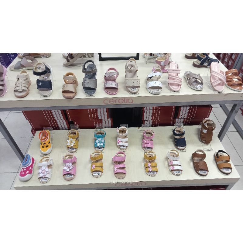 Sandal Dr Kevin anak