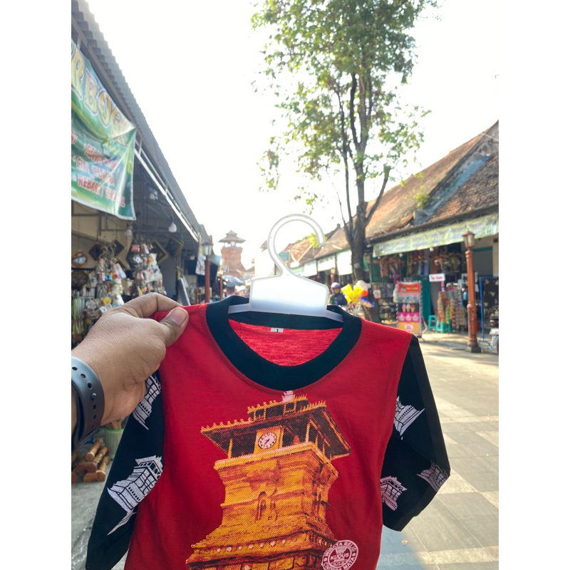 kaos oleh” menara kudus