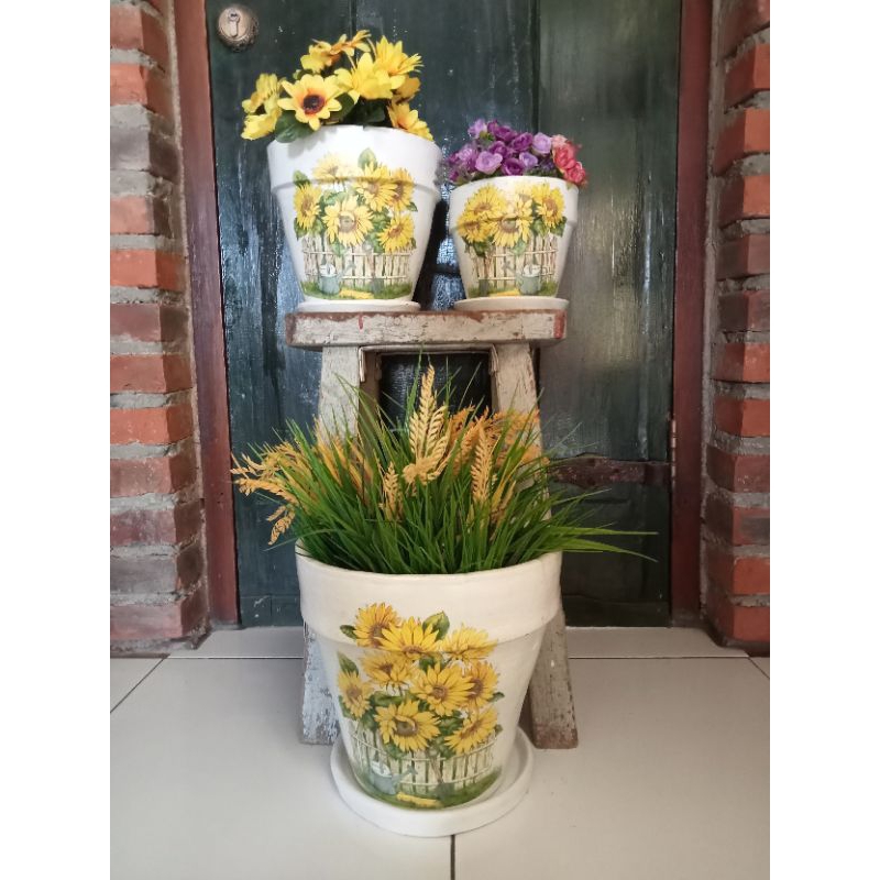 paket pot decoupage/pot teracota/pot bunga/pot gerabah/vas bunga/dekorasi/pot decoupage/pot tanah li