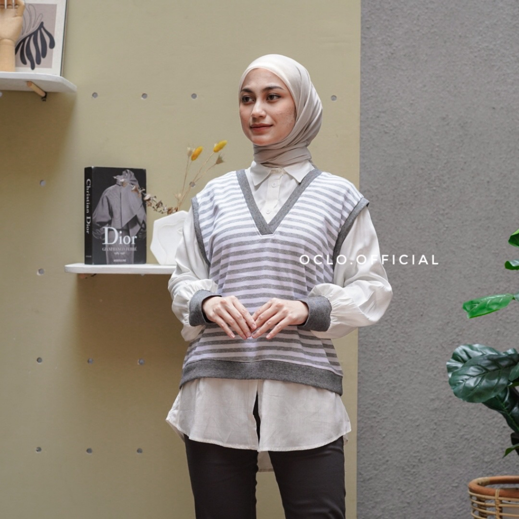 Oclo Shoflyn Blouse 5152 kombinasi salur kerah V casual basic daily wear