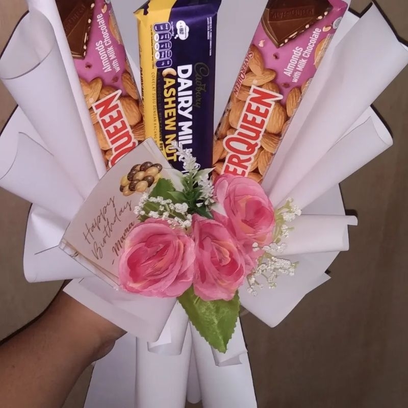 

BUKET KADO COKLAT SILVERQUEEN