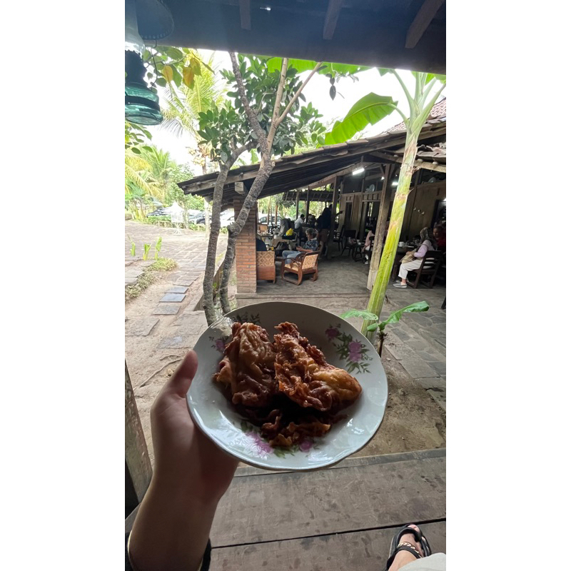 

Pisang Goreng khas kopi batok