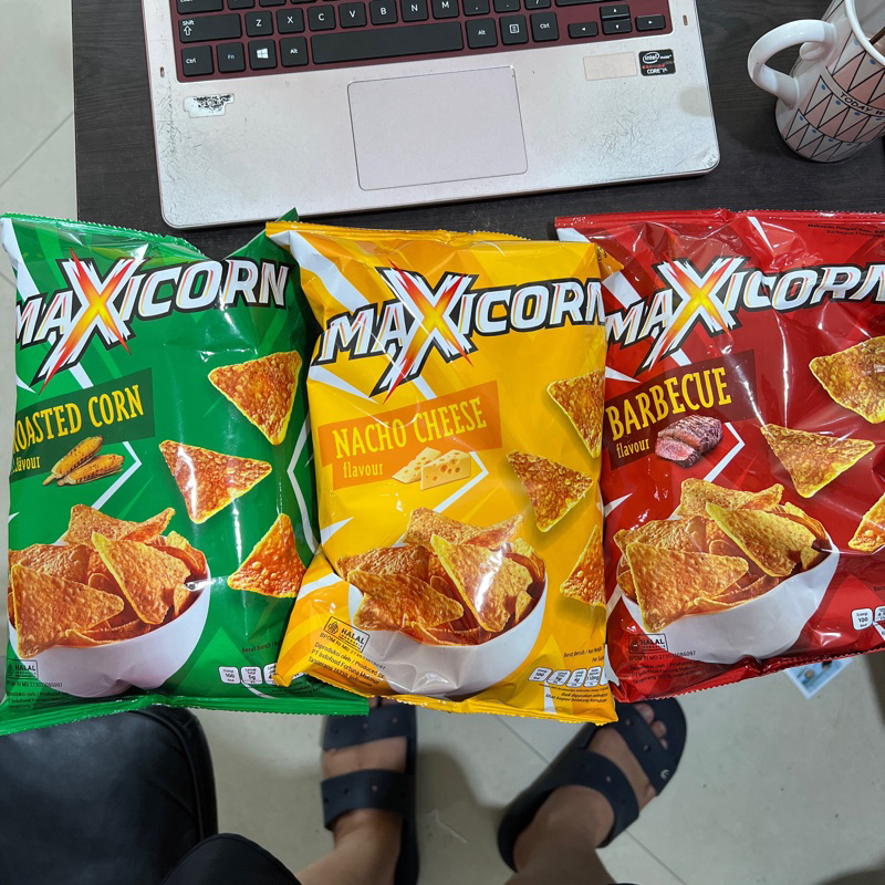 

Snack Maxicorn Besar