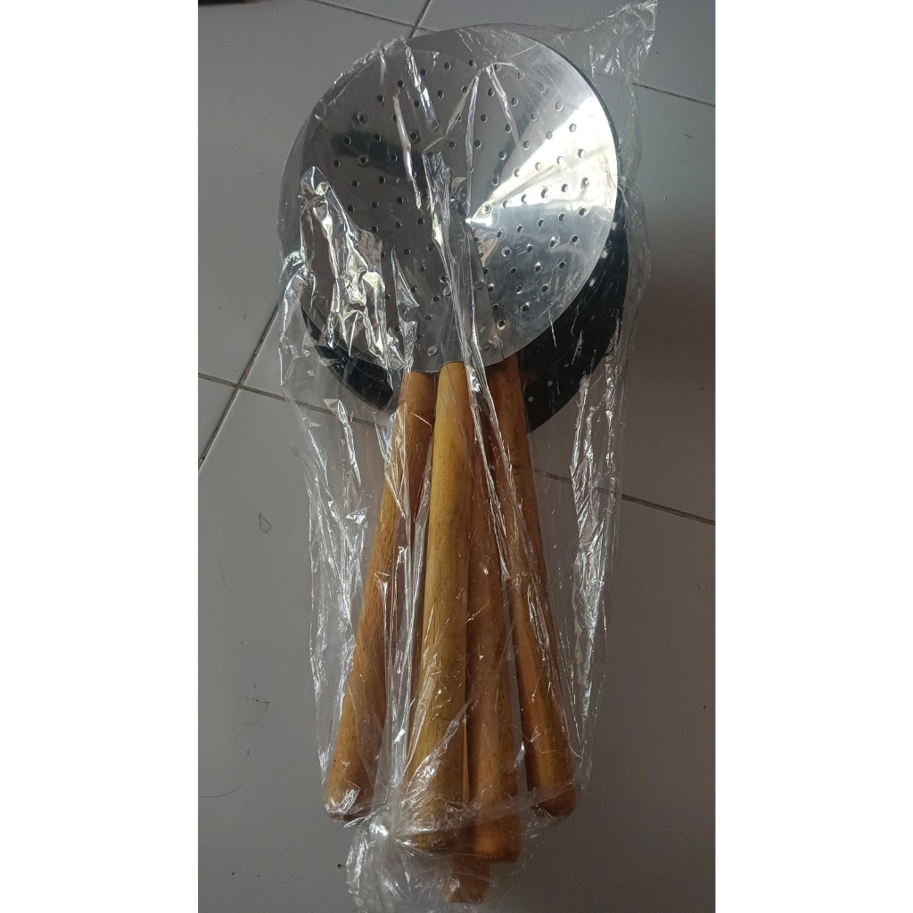 Serokan Gorengan Gagang Kayu / Tirisan Minyak Goreng Gagang Kayu  / Saringan Gorengan Stainless Gaga