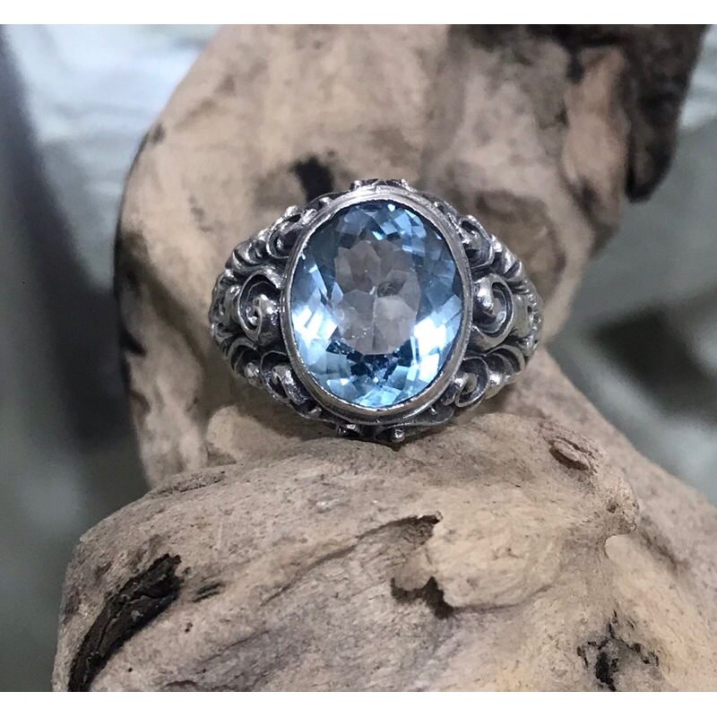 cincin perak pria permata blue topaz ukiran khas bali