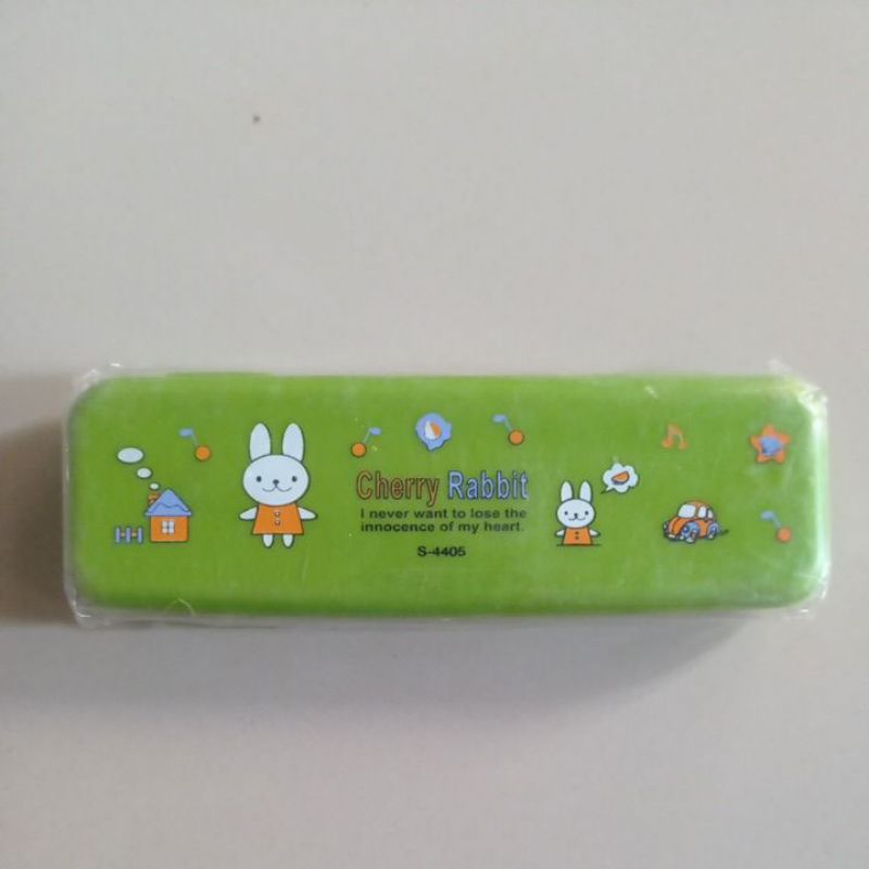 

Tempat Alat Tulis Anak Sekolah