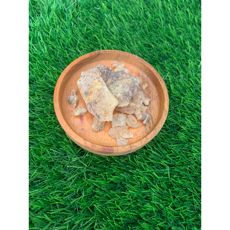 kemenyan arab 0,5 g dan menyan merah