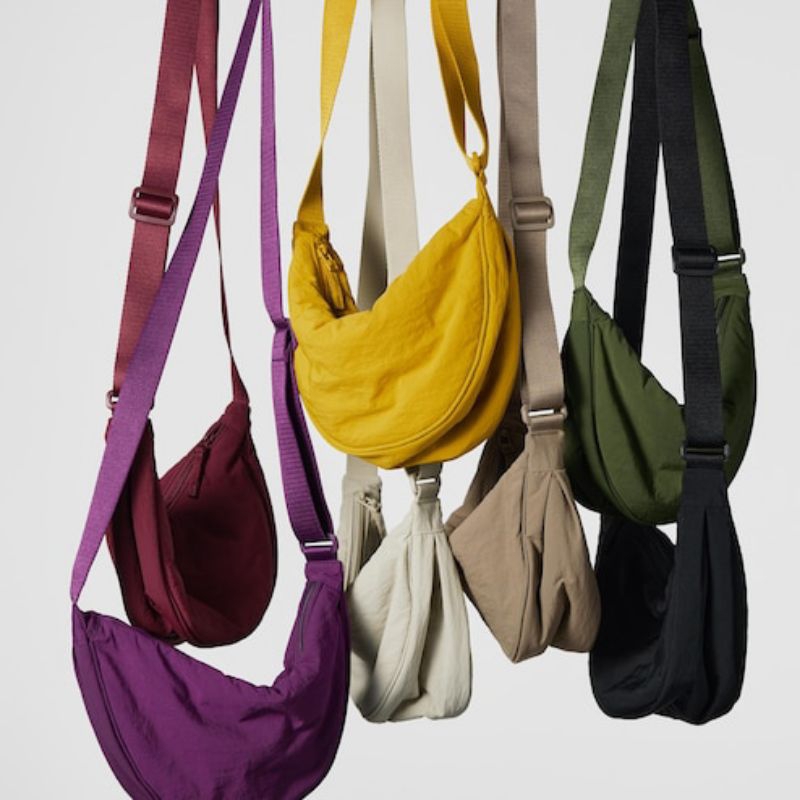 Uniqlo Round Mini Shoulder Bag Tas