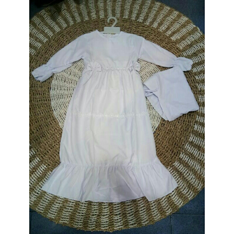 gamis putih motif bunga