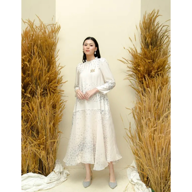 Wearing Klamby Andaya Dress Alva NEW