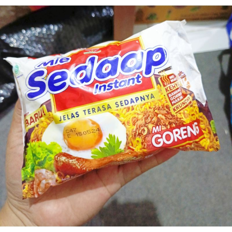 

Indomie goreng / Mie sedap goreng