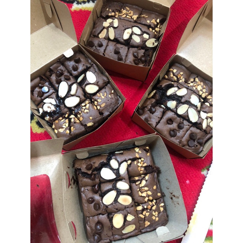 

BROWNIES FUDGY/SHINY SMALL