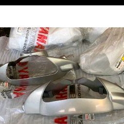 batok kepala batok lampu depan mio sporty silver 2006