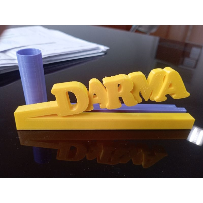 

papan nama meja unik dengan tempat pena/spidol unik
