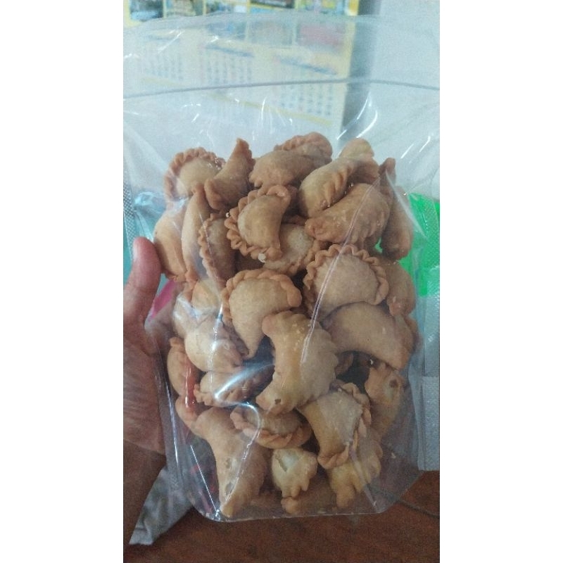 

pastel mini isi abon 500gr toples