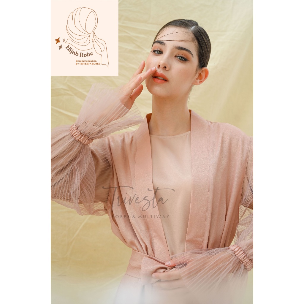 Trivesta Robes - Hijab Looks - Shawnette Robe - Enchanted Collection - Kimono Pengantin Bride Robe M