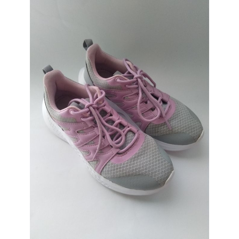 [Preloved] Sepatu Olahraga Wanita Merk Nevada Sport Size 37