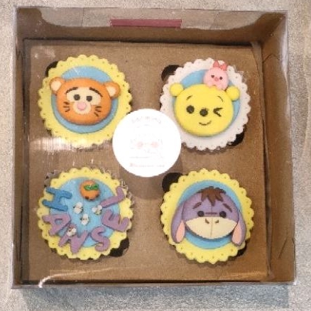 

Fondant Custom Caramel Cupcake Karakter Bandung Winnie the Pooh isi 4