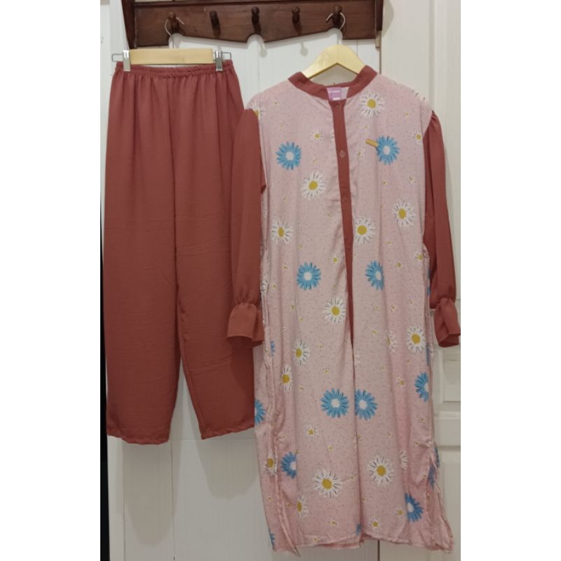 SetCel Long Tunik Bunga Daisy