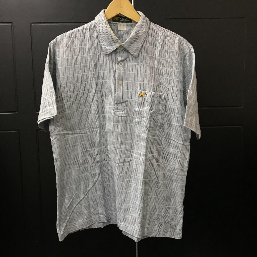 kaos kerah golden bear abu kotak motif L