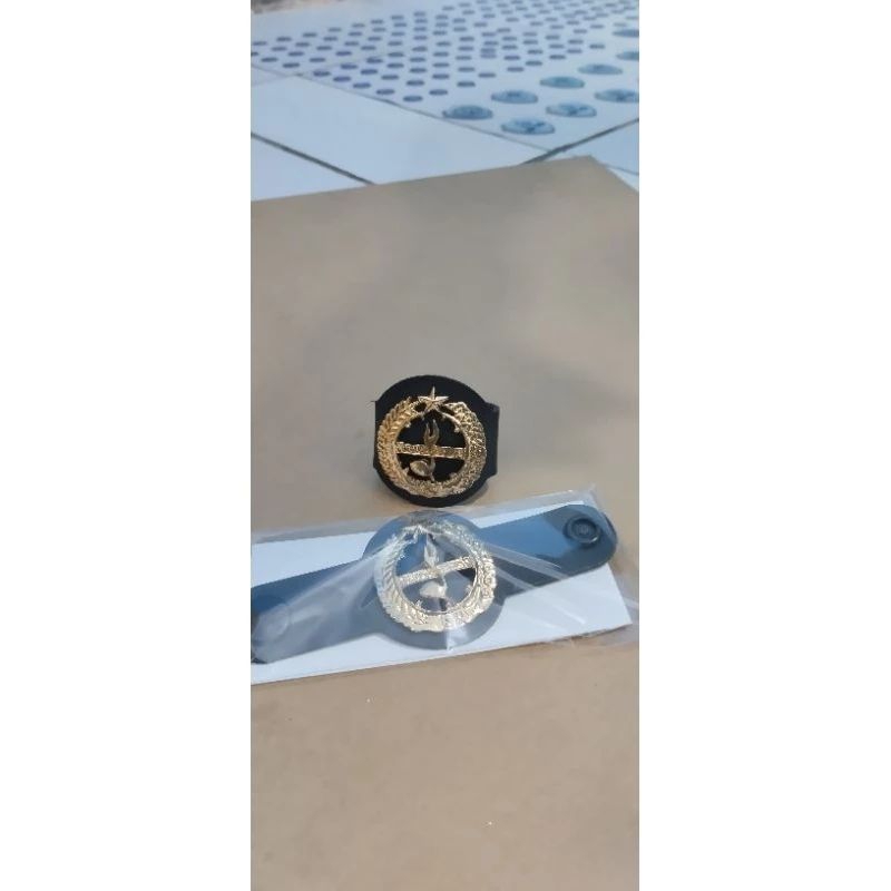 

Ring hasduk/kolong/Ring kacu/penenggak/penggalang/pembina/kalep bahan logam premium Pramuka terbaru