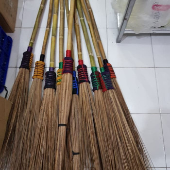 Sapu Lidi Gagang | Sapu Lidi Kelapa | Sapu Jalanan | Sapu Taman Kuat Dan Awet