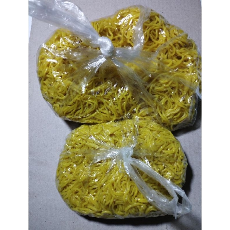 

mi kuning basah buat soto mie/berat 1kg/500gr