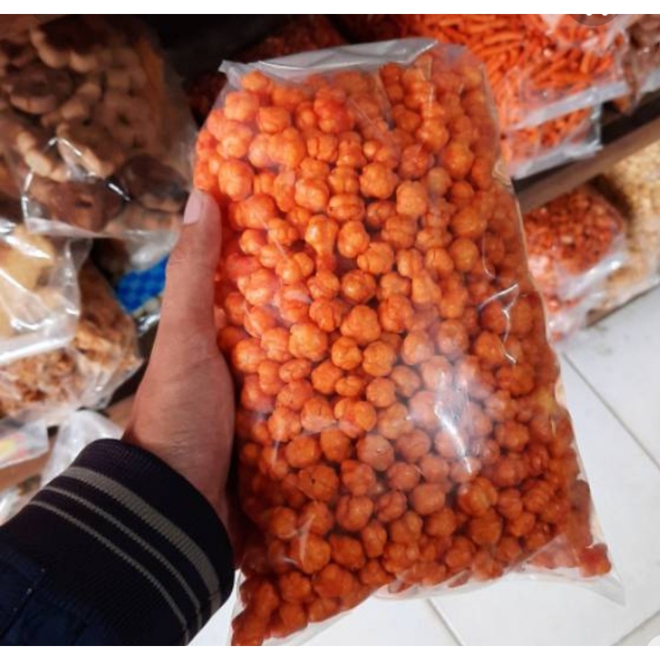 

Pilus Arab Pedas Manis Enak Gurih Renyah 100gr & 250gr Snack Cemilan Kiloan Khas Jawa Timur Jajanan