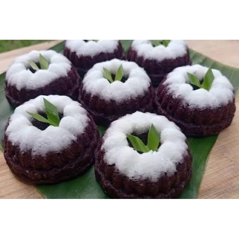 

Kue Putu Ayu Cap Bandung Isi 50 PCS - Resto Surabi Family Bandung