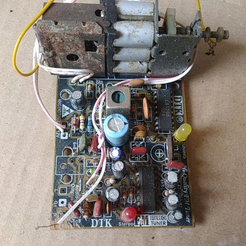DTK tuner fm stereo