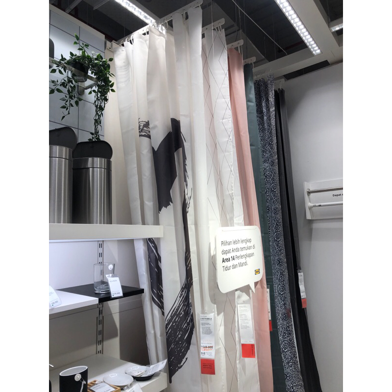 Tirai kamar Mandi IKEA // shower curtain // lyktfibbla