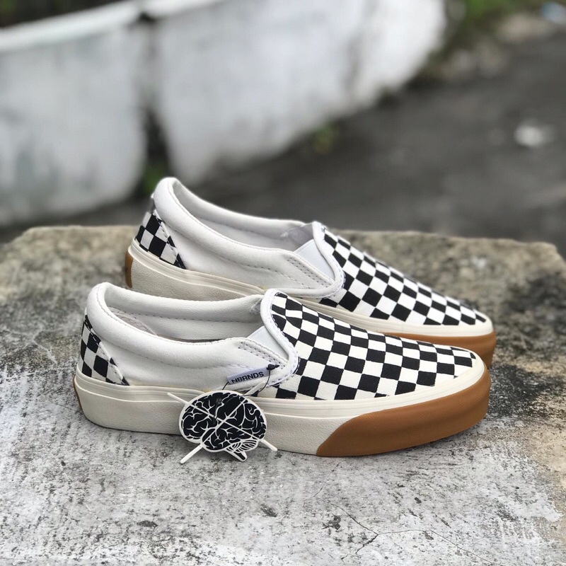 NOBRANDS SELOP SLIP ON CATUR