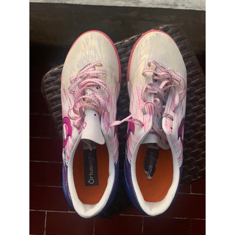 SEPATU ORTUS + TAS ORTUSEIGHT