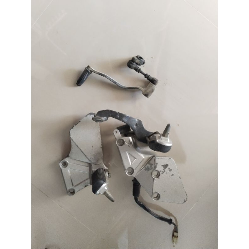 footstep depan ninja rr