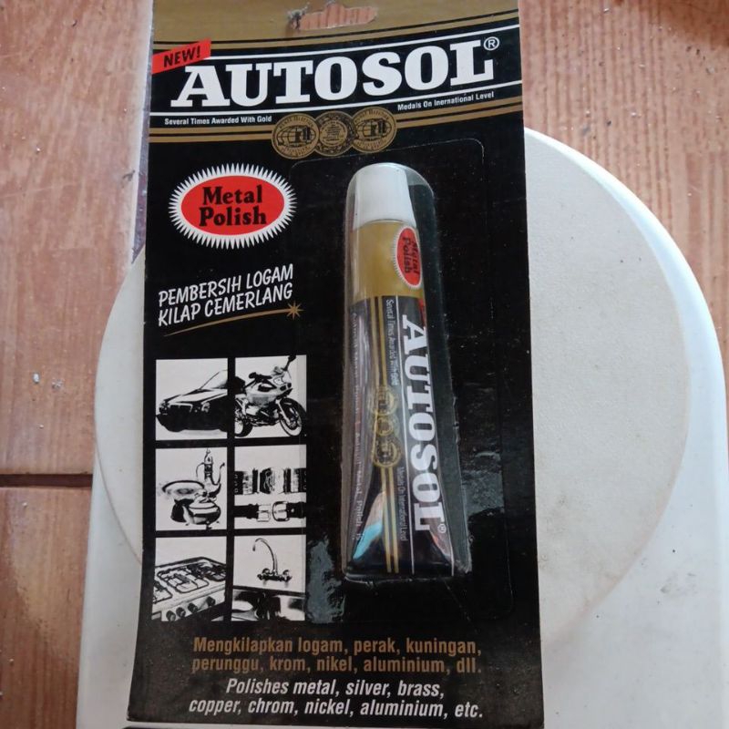 autosol kecil menghilapkan diral