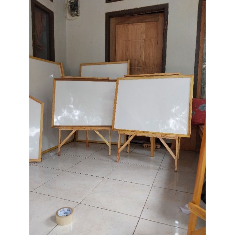 

papan tulis anak dengan ukuran besar 60x80+peyangaya +sepidol