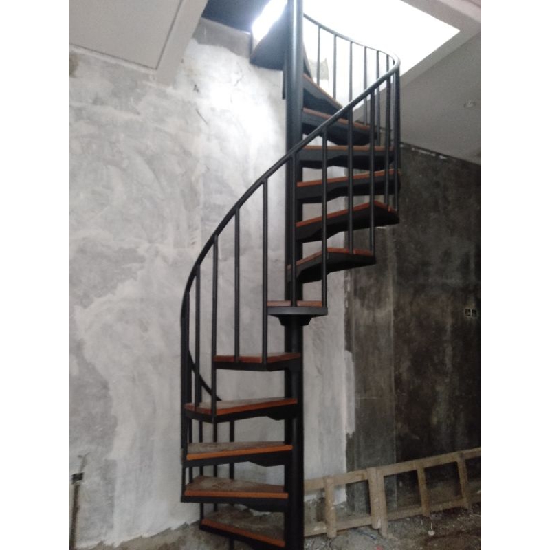 tangga putar /tangga bulet